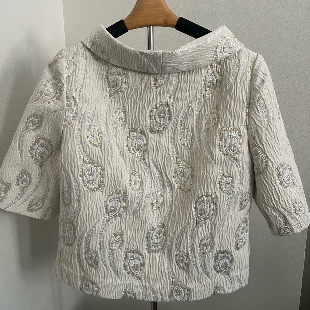 Trina Turk Shawl Collar Elegant Cream with Silver and Gold Textured 3/4 sleeve
